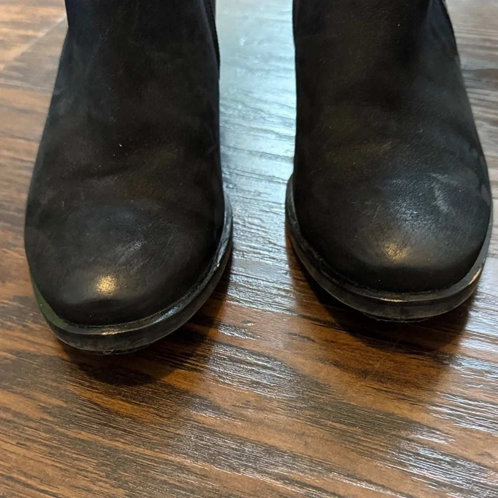 Paul Green Black Suede Ankle Boots w/ Zip Closure - Picture 5 of 13
